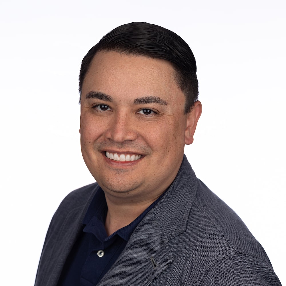 Robbie Torney headshot