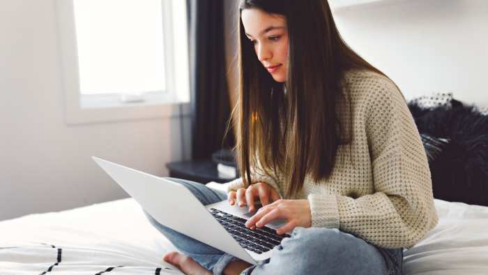 Conversations Help Young People Navigate AI's Complexities thumbnail